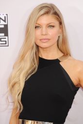 Stacy Fergie Ferguson on Red Carpet – 2014 American Music Awards in Los Angeles