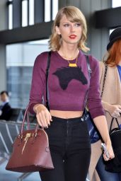 Taylor Swift Street Fashion - Narita International Airport in Tokyo - November 2014