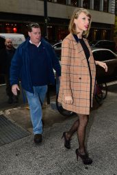 Taylor Swift Street Fashion - Out in New York City - November 2014