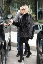 Ashlee Simpson Shopping in Los Angeles, December 2014