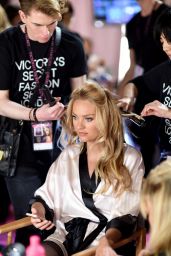 Candice Swanepoel – 2014 Victoria’s Secret Fashion Show in London – Hair And Makeup