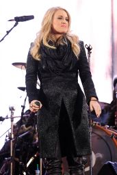 Carrie Underwood - 2014 World AIDS Day (RED) Concert at Times Square in New York City