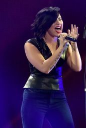 Demi Lovato Performs at KIIS FM’s Jingle Ball 2014 in Los Angeles