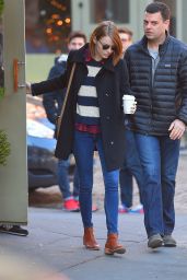 Emma Stone - Out for breakfast at Cafe Cluny in New York City, Dec. 2014