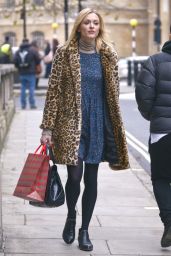 Fearne Cotton Style - at BBC Radio 1 Studios in London - December 2014