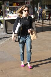 Gillian Jacobs Streetstyle - The Grove in West Hollywood, Dec. 2014