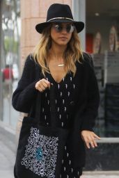 Jessica Alba Style - Out in L.A. - December 2014