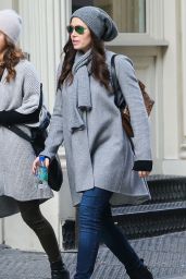 Jessica Biel Street Style - Out Shopping in New York City - December 2014