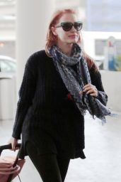 Jessica Chastain Street Style - at LAX Airport in Los Angeles, December 2014