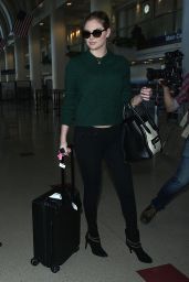 Kate Upton Casual Style - LAX Airport, Dec. 2014
