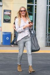 Leann Rimes Street Style - Out Shopping in Los Angeles, Dec. 2014