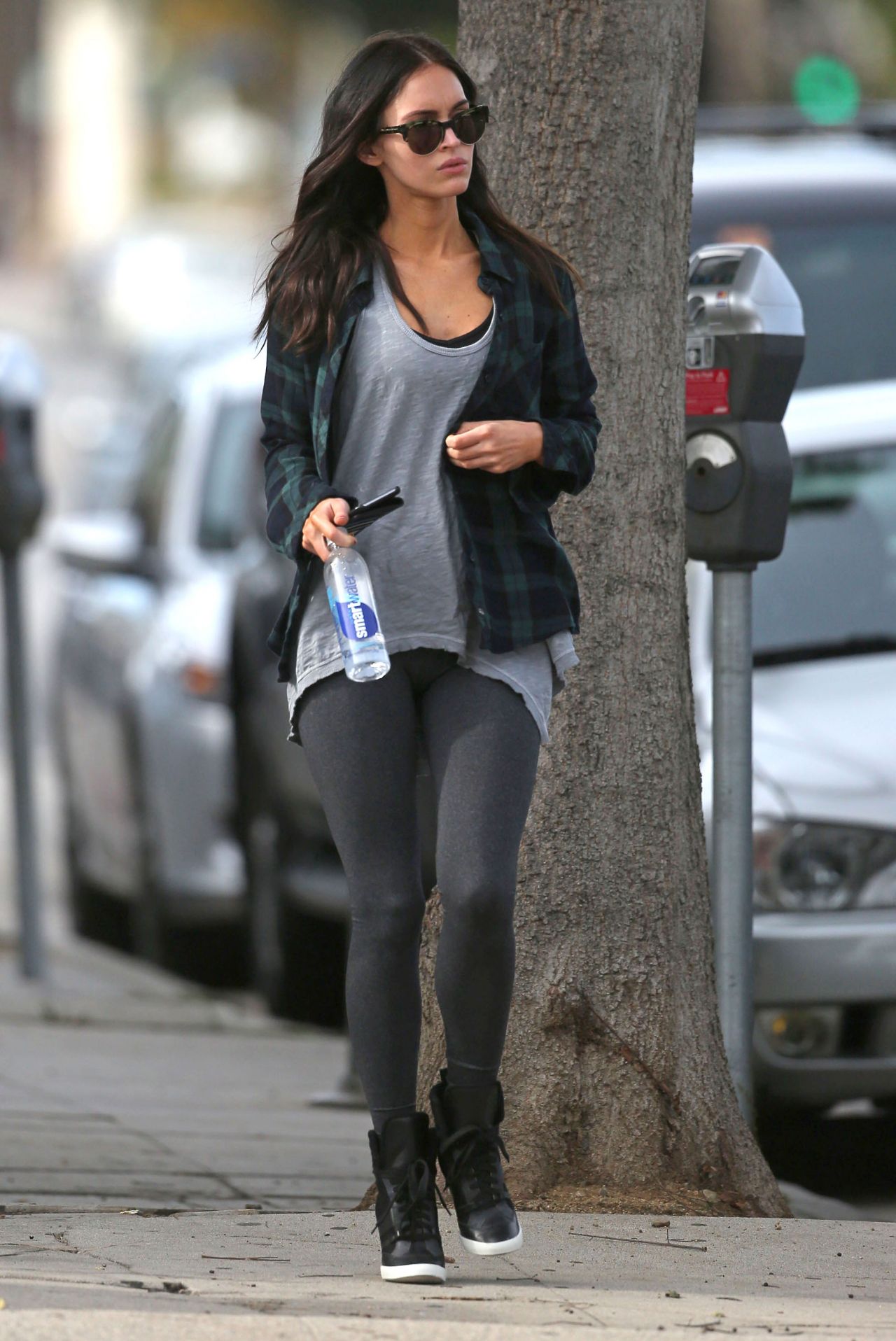 Megan Fox Street Style - Out in Los Angeles, December 2014 • CelebMafia
