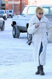 Melanie Griffith and Goldie Hawn - Out Together in Aspen - December 2014