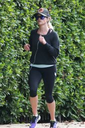 Reese Witherspoon in Leggings - Jogging in Brentwood, December 2014