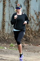Reese Witherspoon in Leggings - Jogging in Brentwood, December 2014