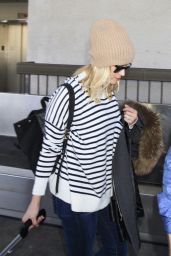 Reese Witherspoon Street Fashion - Leaves Her Office in Santa Monica - December 2014