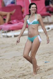 Rhea Durham Bikini Candids - With Mark Wahlberg in Barbados - Dec. 2014
