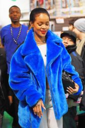 Rihanna - Shopping in New York City - December 2014