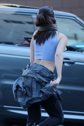 Selena Gomez Street Style - Arriving at a Recording Studio in Beverly Hills - Dec. 2014