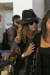 Selena Gomez Style - Departing on a Flight at LAX Airport in Los Angeles - Dec. 2014