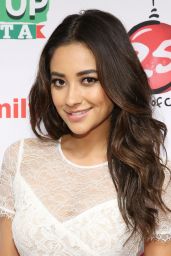 Shay Mitchell – ABC’s 25 Days Of Christmas Celebration in NYC – December 2014