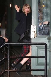 Taylor Swift - Arrives at Her Tribeca Apartment for Her Birthday Party - December 2014