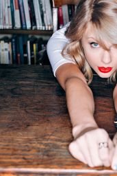 Taylor Swift Photoshoot (2014)