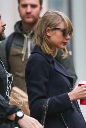 Taylor Swift Street Style - Leaves Her Apartment in Lower Manhattan in New York City - Dec. 2014