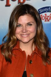 Tiffani Thiessen - Disney On Ice Presents Let