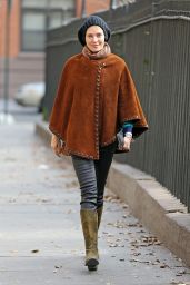 Uma Thurman in a Suede Poncho - Out in New York City - December 2014