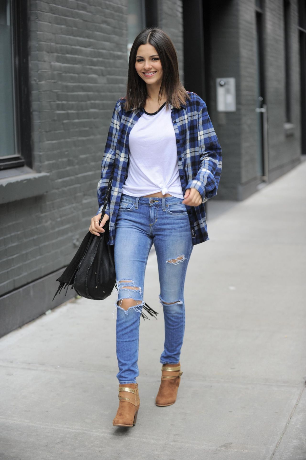 Victoria Justice Casual Style Leaving A Lunch In