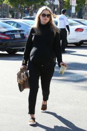 Ali Larter Street Style - Leaving Whole Foods in West Hollywood - Jan. 2015