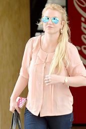 Britney Spears Style - Westfield Topanga Mall in Canoga Park LA, Jan. 2015