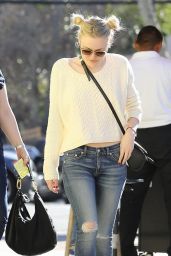 Dakota Fanning - Lunches With Friends at Granville in Studio City, January 2015