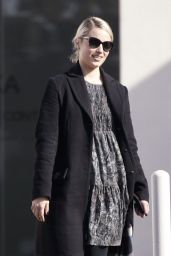 Dianna Agron Street Style - Visiting the Kohn Gallery in Los Angeles, January 2015