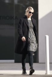 Dianna Agron Street Style - Visiting the Kohn Gallery in Los Angeles, January 2015