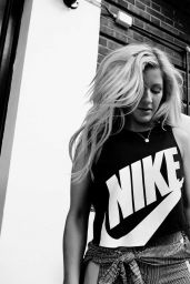 Ellie Goulding - Nike Melody Of Movement Photoshoot, January 2015