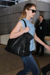 Emily Blunt Street Style - at LAX Airport - Jan. 2015