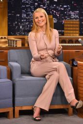 Gwyneth Paltrow in Pantsuit on the Tonight Show with Jimmy Fallon in New York City