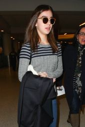 Hailee Steinfeld Casual Style - at LAX Airport, January 2015