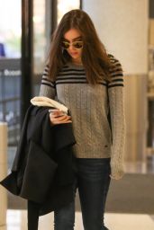 Hailee Steinfeld Casual Style - at LAX Airport, January 2015