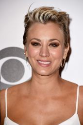Kaley Cuoco – 2015 People’s Choice Awards in Los Angeles