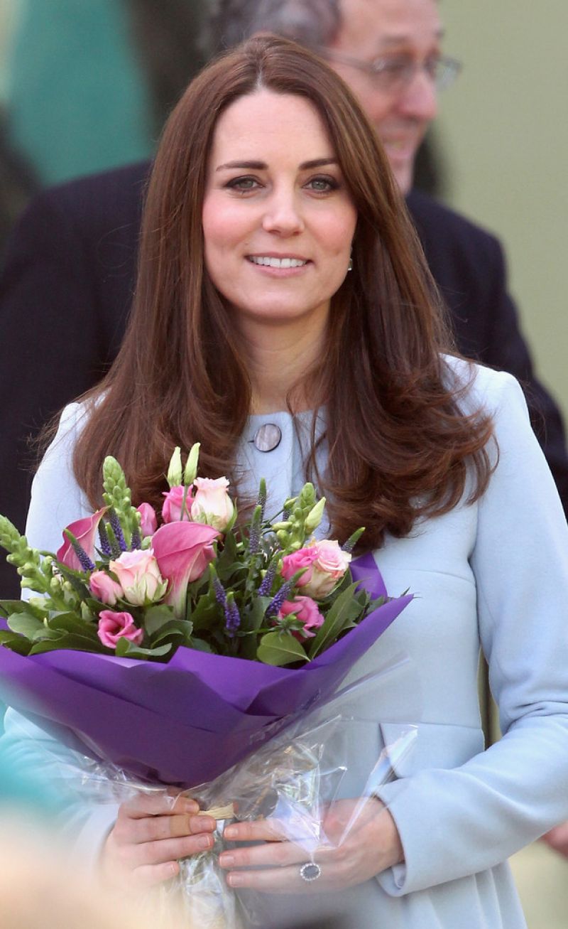Kate Middleton Style - Visits The Kensington Leisure Centre in London ...