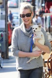 Katherine Heigl Street Style - Out in Los Angeles - January 2015