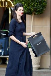 Kendall Jenner Style - Shopping in Beverly Hills - January 2015