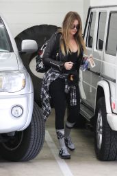 Khloe Kardashian - Arriving at a Gym in Beverly Hills, January 2015
