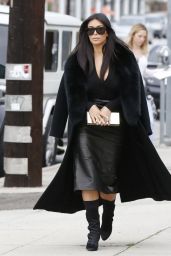 Kim Kardashian - Arrives at a Sporting Store in Los Angeles, January 2015