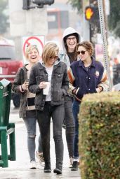 Kristen Stewart Street Style - Out With Friends in LA - Jan. 2015