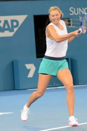 Maria Sharapova - Brisbane International 2015 Training Session