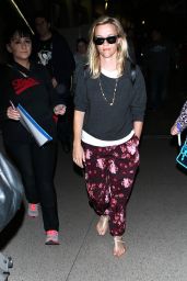 Reese Witherspoon at LAX Airport in Los Angeles - January 2015